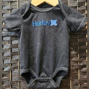 🍄6/36🍄 Hurley diaper shirt